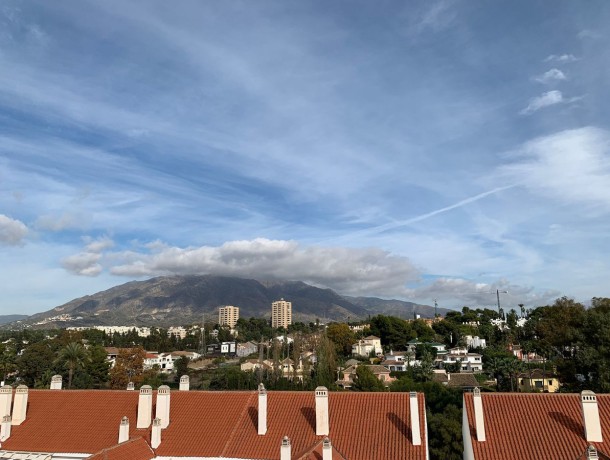 Apartment for sale in Nueva Andalucía, Marbella