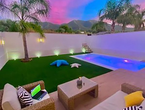 Villa for sale in La Palma, Marbella