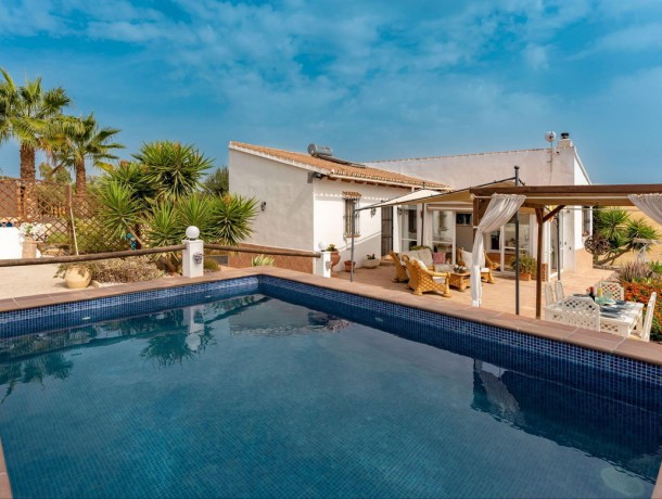 Villa for sale in Coín, Marbella