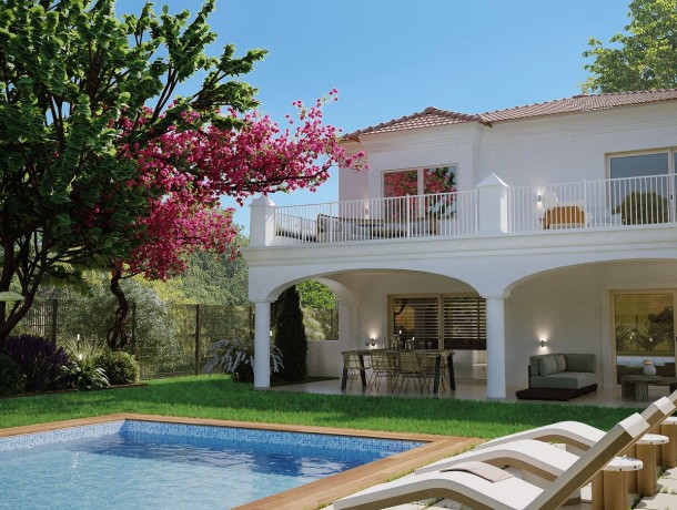 Villa for sale in Elviria, Marbella