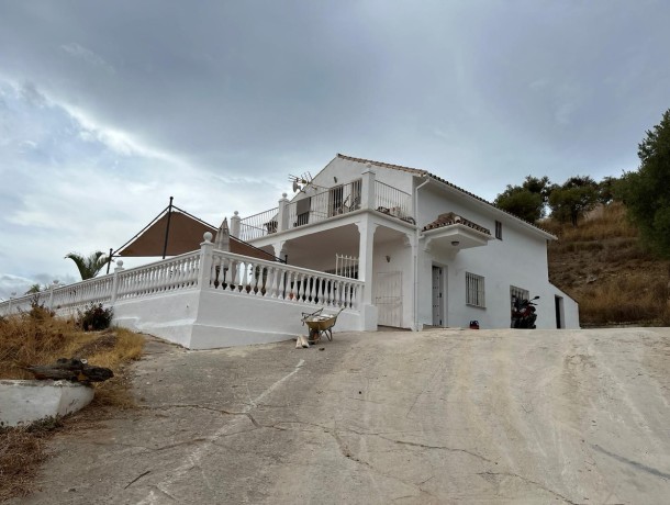 Villa for sale in Coín, Marbella