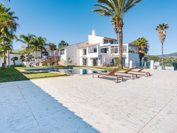 Villa for sale in Estepona, Marbella
