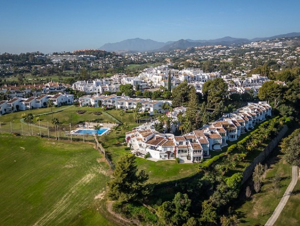 Apartment for sale in Nueva Andalucía, Marbella