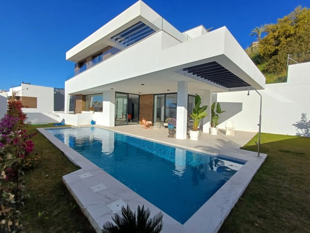 Villa for sale in Estepona, Marbella