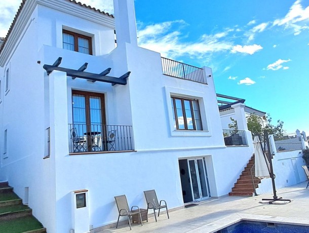 Villa for sale in New Golden Mile, Marbella