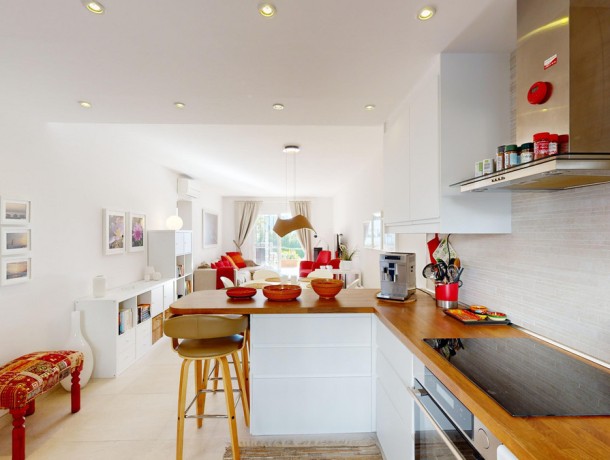 Apartment for sale in Nueva Andalucía, Marbella