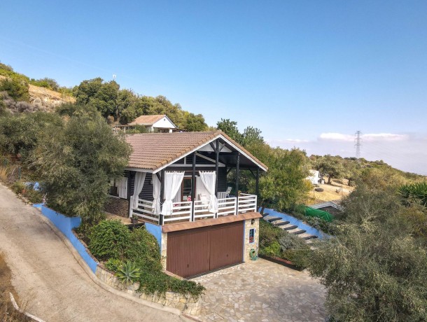 Villa for sale in Monda, Marbella