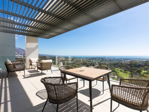 Apartment for sale in La Quinta, Marbella