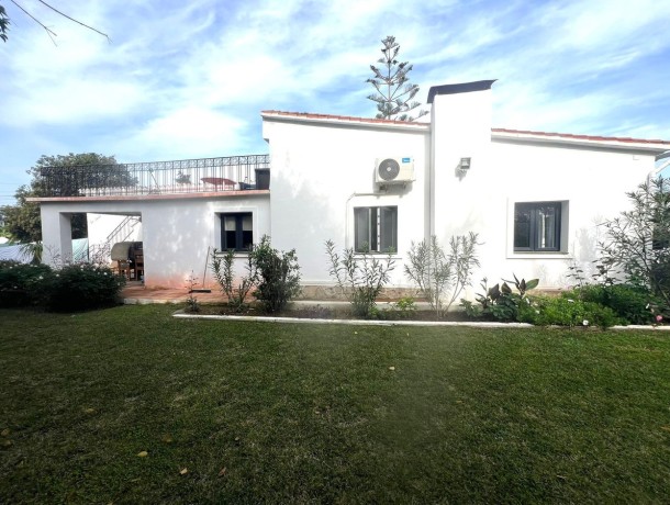 Villa for sale in San Pedro de Alcántara, Marbella
