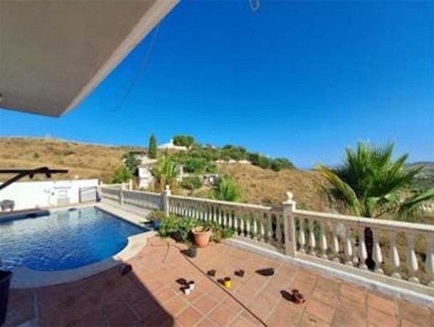 Villa for sale in Mijas Golf, Marbella