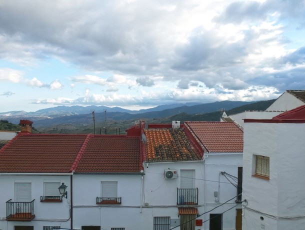 Townhouse for sale in Yunquera, Marbella