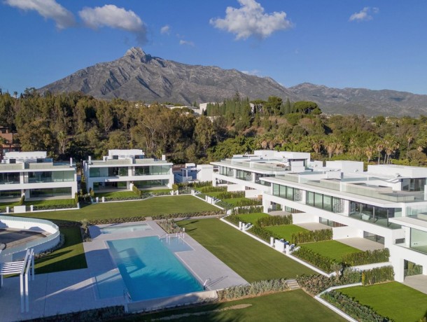 Townhouse for sale in The Golden Mile, Marbella
