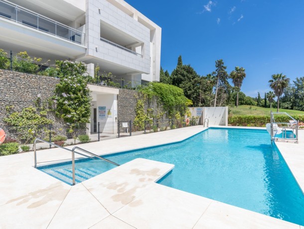 Apartment for sale in Casares, Marbella