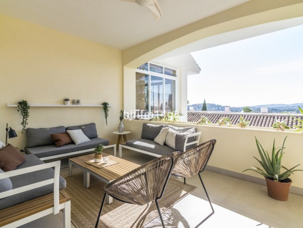 Townhouse for sale in Nueva Andalucía, Marbella