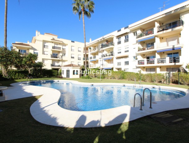 Apartment for sale in Nueva Andalucía, Marbella