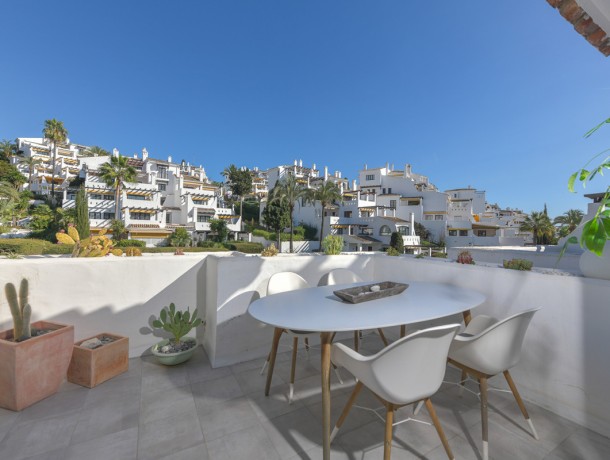 Apartment for sale in Nueva Andalucía, Marbella
