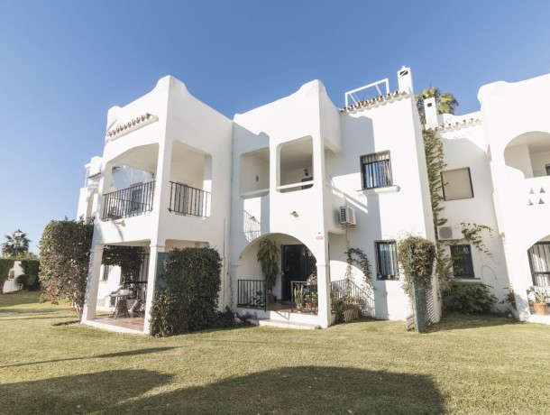 Townhouse for sale in Estepona, Marbella
