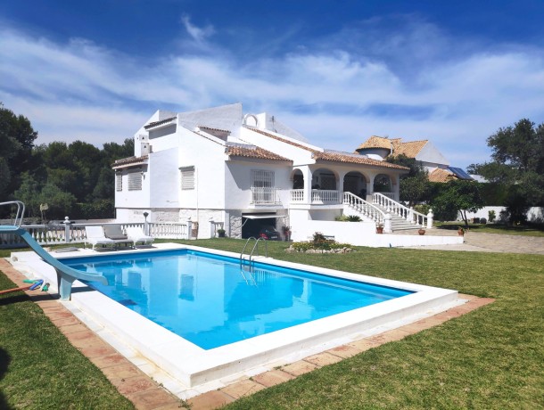 Villa for sale in Cortijo de Maza, Marbella