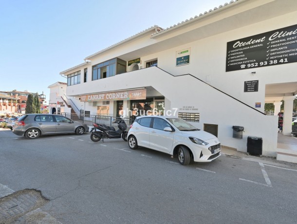 Commercial for sale in Calahonda, Marbella