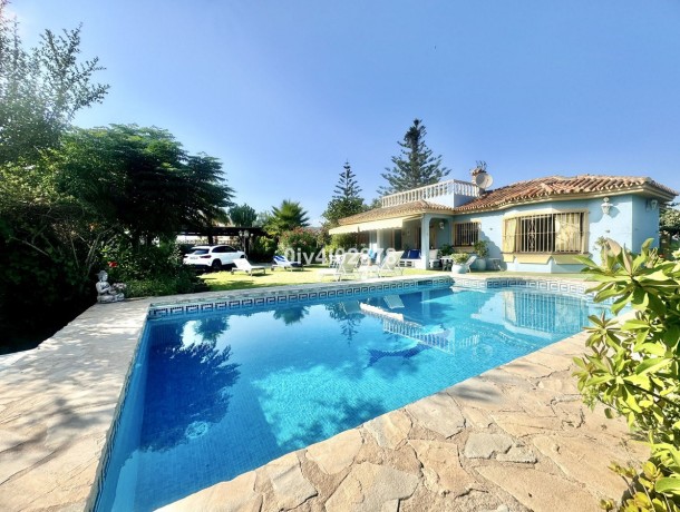 Villa for sale in Marbella, Marbella