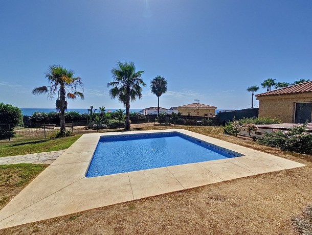 Townhouse for sale in Manilva, Marbella