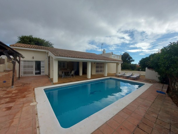 Villa for sale in Manilva, Marbella