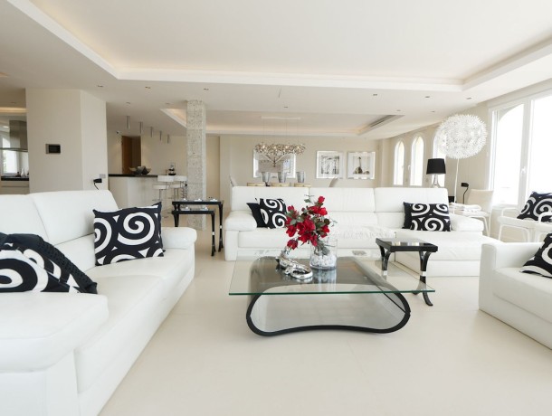 Apartment for sale in Puerto de Cabopino, Marbella