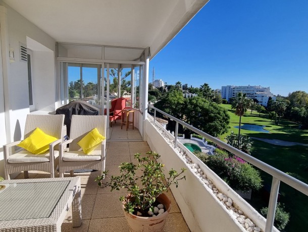 Apartment for sale in Guadalmina Alta, Marbella