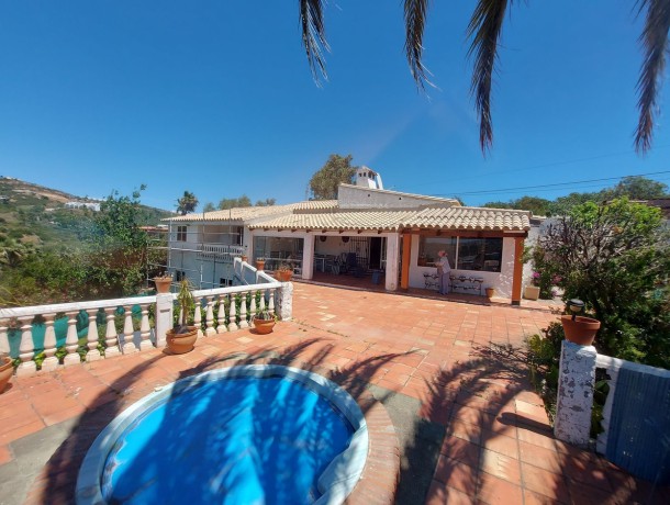 Villa for sale in Manilva, Marbella