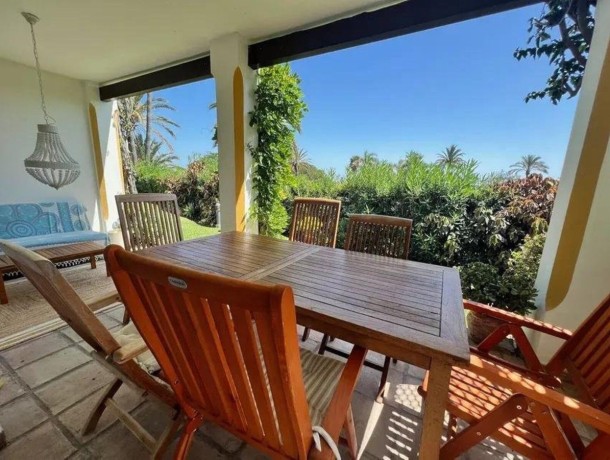 Townhouse for sale in New Golden Mile, Marbella