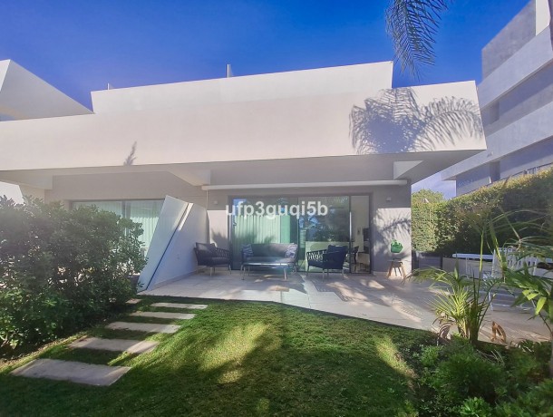 Townhouse for sale in La Cala de Mijas, Marbella