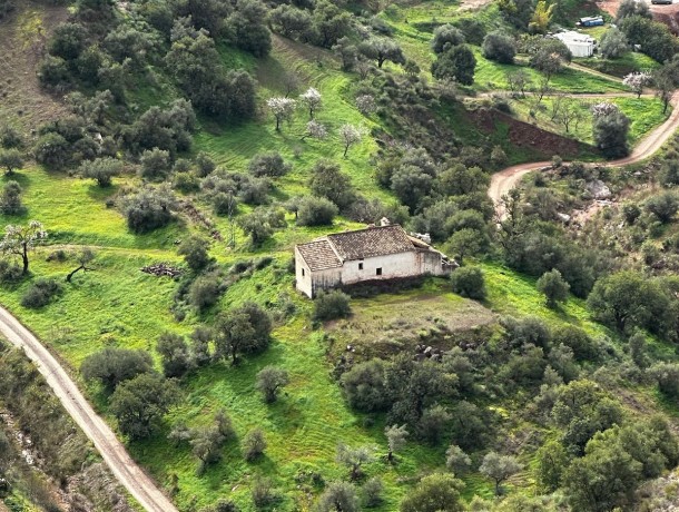 Plot for sale in Puerto de la Torre, Marbella