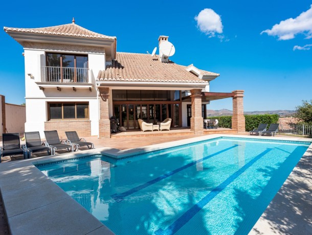Villa for sale in La Cala Golf, Marbella
