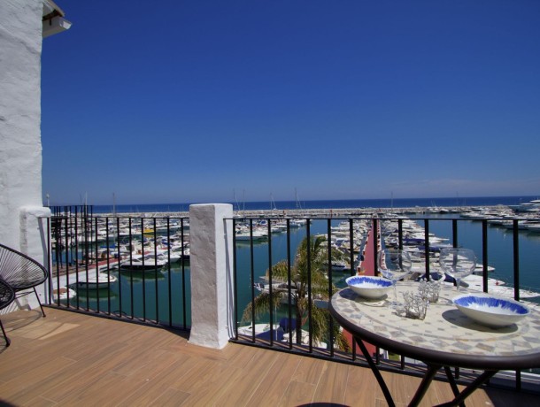 Apartment for sale in Puerto Banús, Marbella