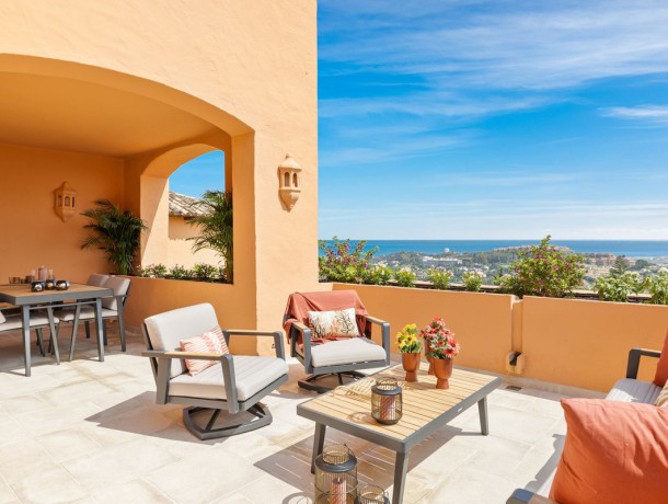 Apartment for sale in Nueva Andalucía, Marbella