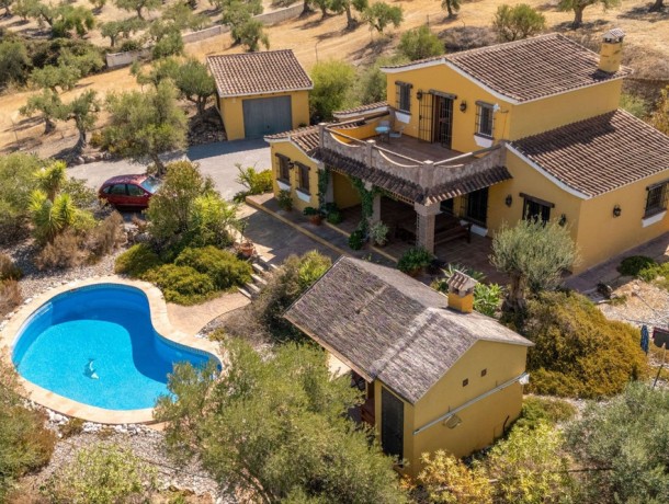 Villa for sale in Alhaurín el Grande, Marbella