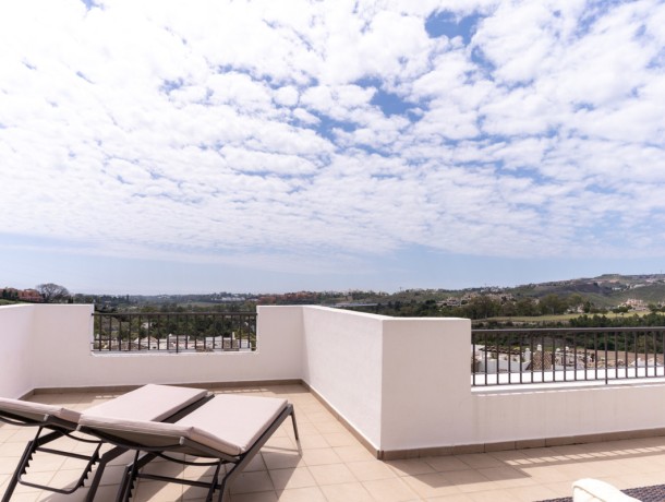Apartment for sale in Los Arqueros, Marbella