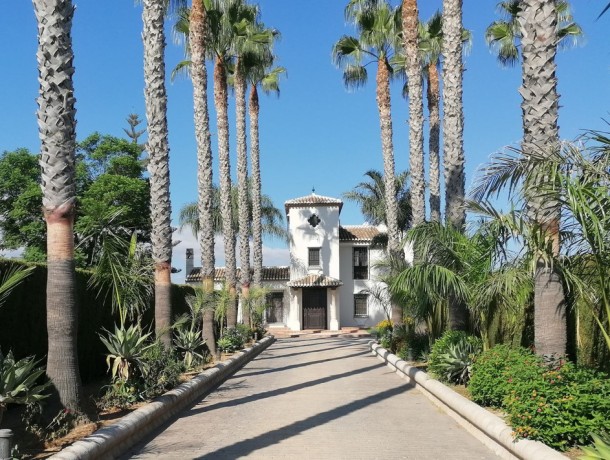 Villa for sale in Alhaurín el Grande, Marbella