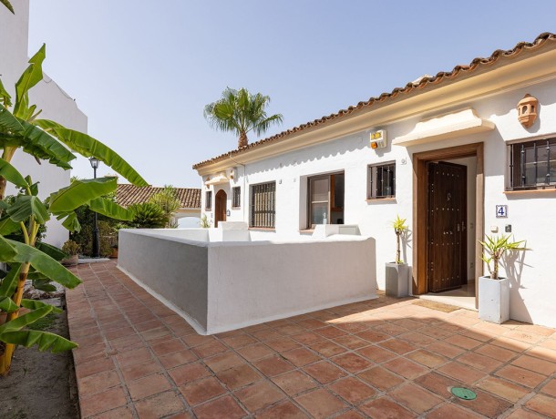 Townhouse for sale in Los Arqueros, Marbella