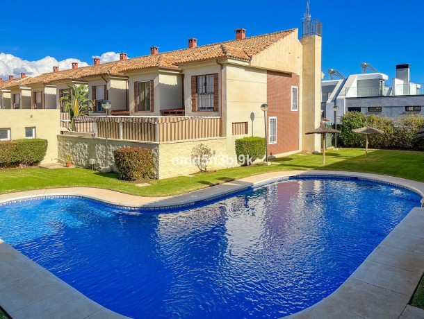 Townhouse for sale in Alhaurín de la Torre, Marbella