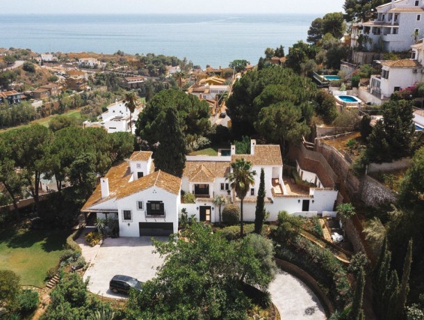 Villa for sale in El Candado, Marbella