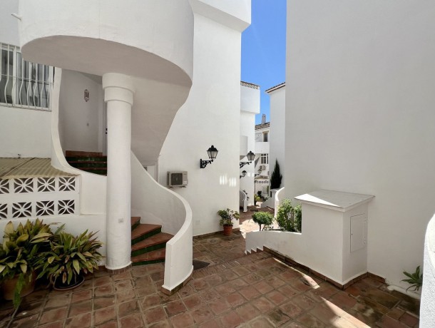 Apartment for sale in Calahonda, Marbella