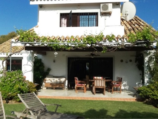 Villa for sale in Cabopino, Marbella