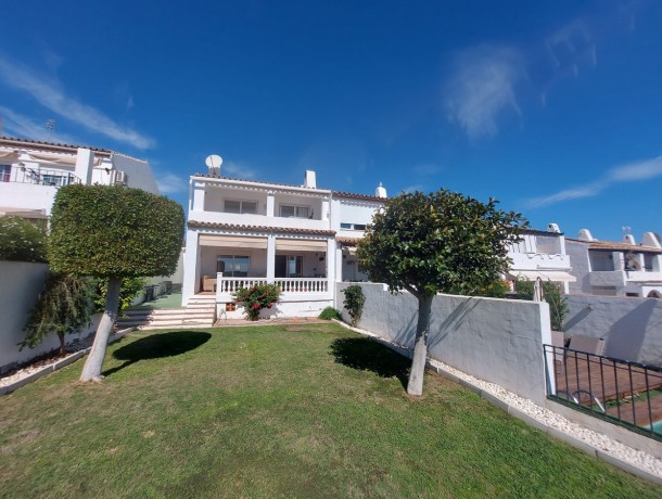 Townhouse for sale in La Duquesa, Marbella