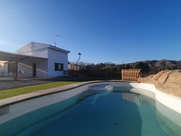 Villa for sale in Coín, Marbella