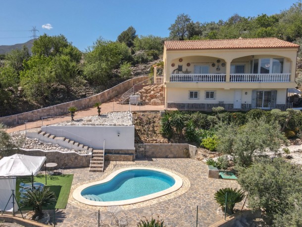 Villa for sale in Monda, Marbella
