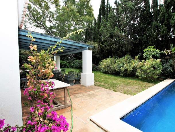 Villa for sale in Cabopino, Marbella