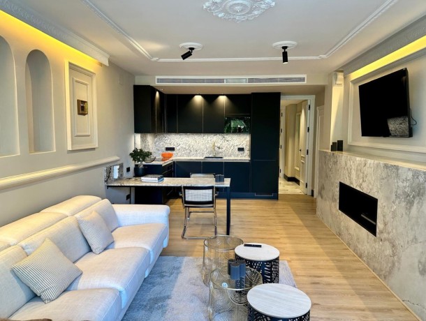 Apartment for sale in The Golden Mile, Marbella
