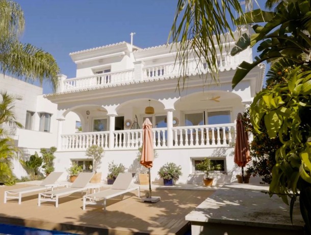 Villa for sale in The Golden Mile, Marbella