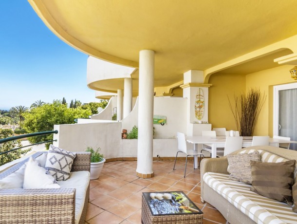 Apartment for sale in Nueva Andalucía, Marbella